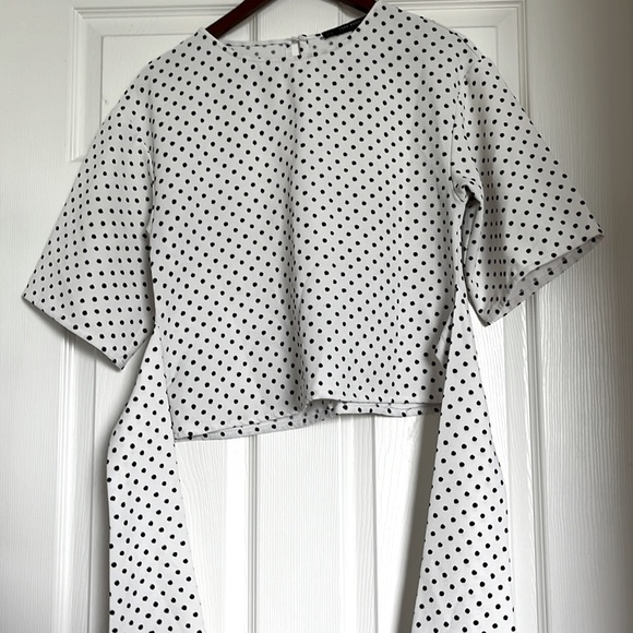 White and with black polka dots blouse with waist tie - Picture 2 of 2